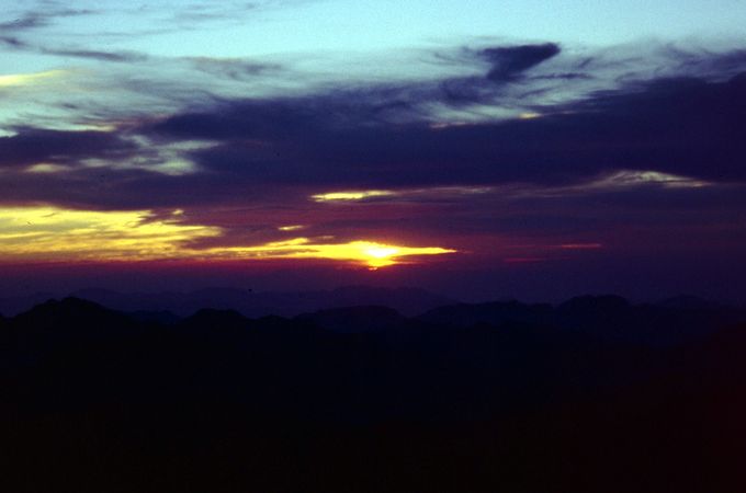 Sinai 05 - Sunrise at Sinai